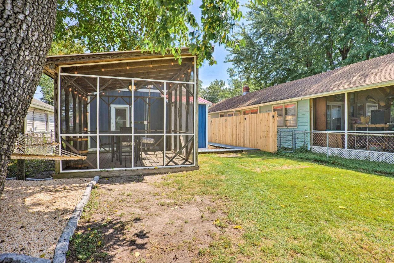 Chic Cottage With Private Yard Steps To Beach! Colonial Beach Exterior foto