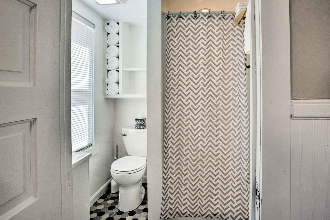Chic Cottage With Private Yard Steps To Beach! Colonial Beach Exterior foto